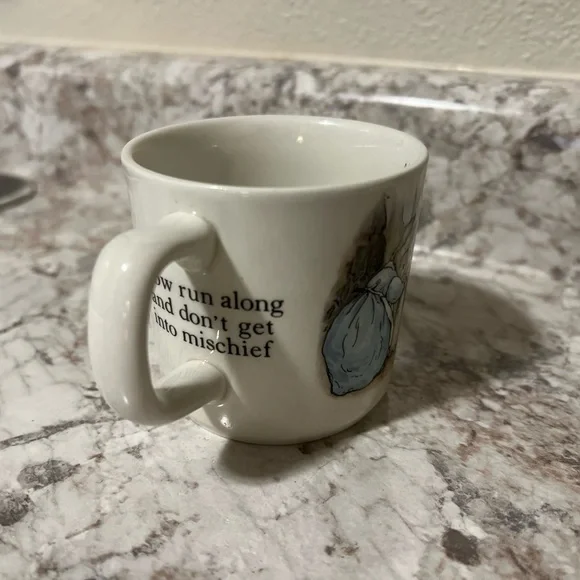 Vintage Wedgwood Peter Rabbit by Beatrix Potter 3 Piece Porcelain Nursery Set - Picture 4 of 7